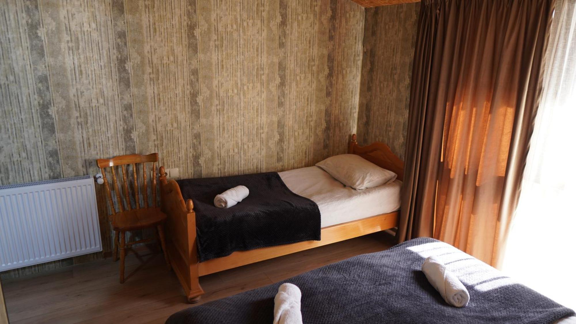 Archil And Nino Gigauri Guest House Stepantsminda Exterior foto