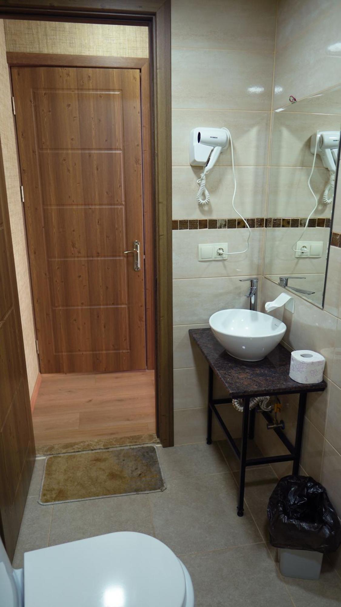 Archil And Nino Gigauri Guest House Stepantsminda Exterior foto