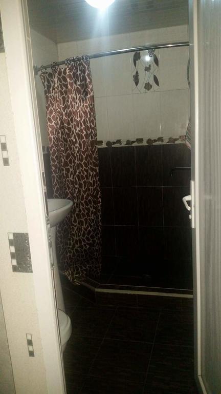 Archil And Nino Gigauri Guest House Stepantsminda Exterior foto